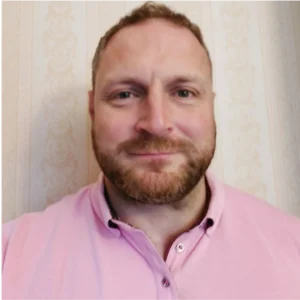 Stuart Holmes headshot photo